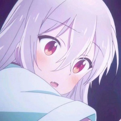 居民楼现1条3米长眼镜王蛇
